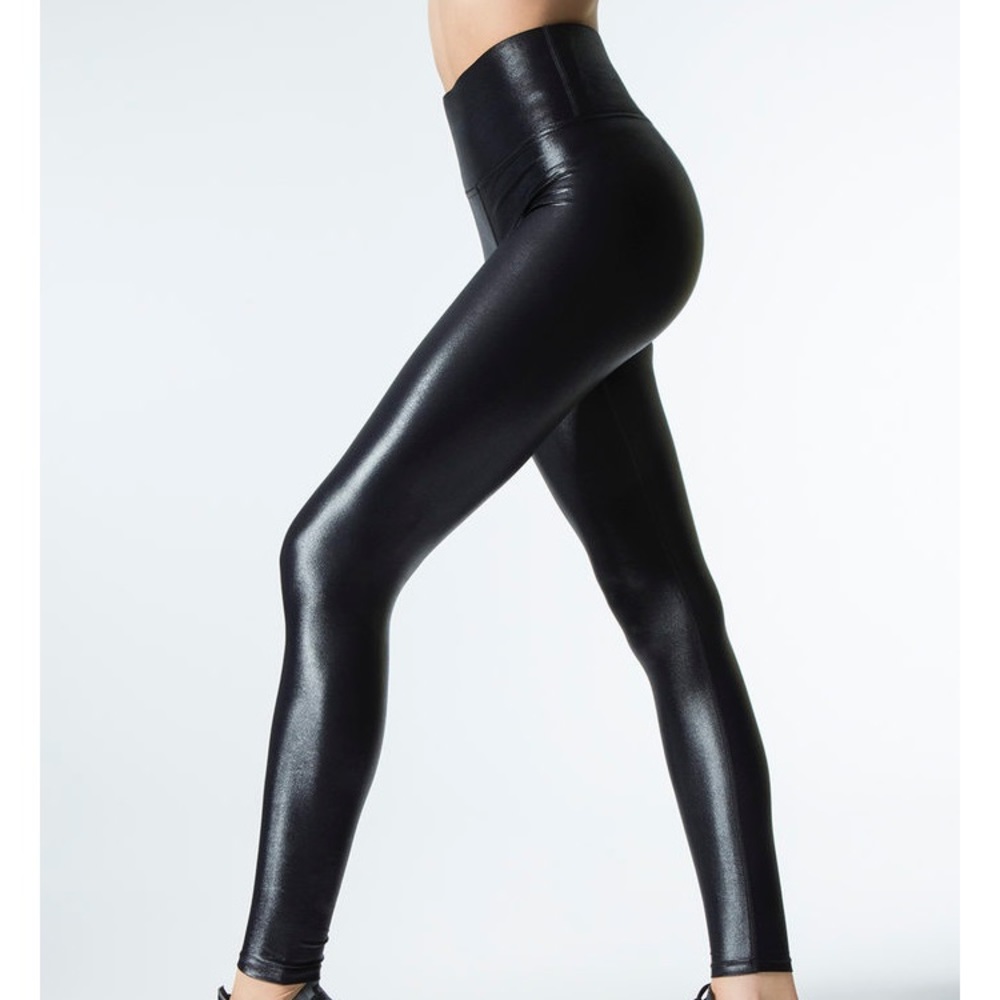 Carbon 38 Takara Leggings in black